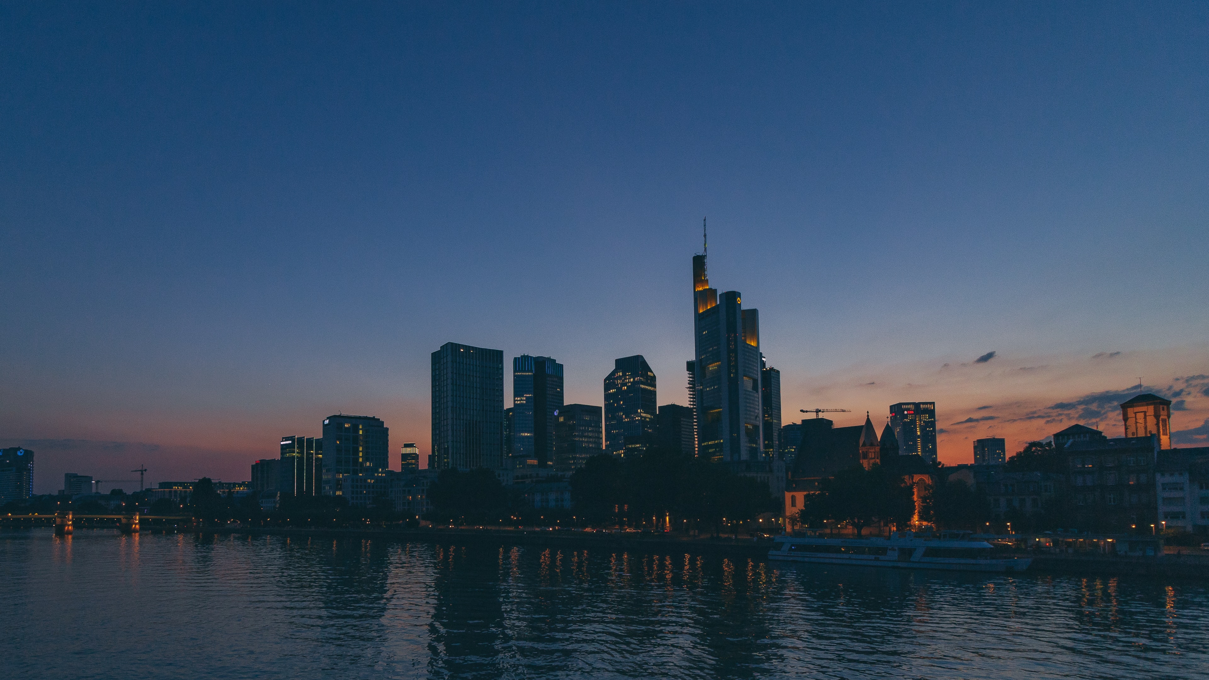 dominique-muller-rqQecfoknzY-unsplash